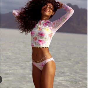 LOVESHACKFANCY X HURLEY - HIBISCUS CHEEKY REVERSIBLE HIPSTER BIKINI BOTTOM